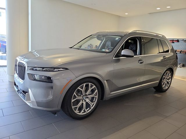 2025 BMW X7 xDrive40i