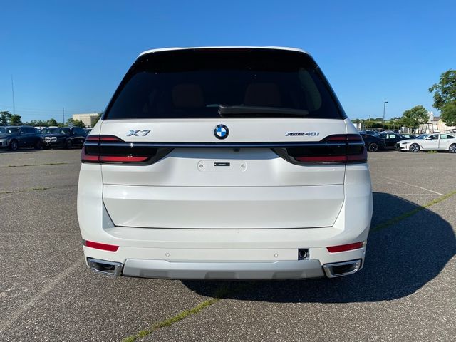 2025 BMW X7 xDrive40i