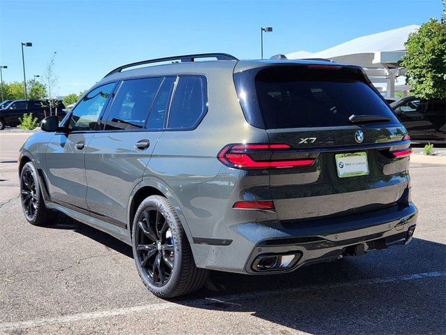 2025 BMW X7 xDrive40i