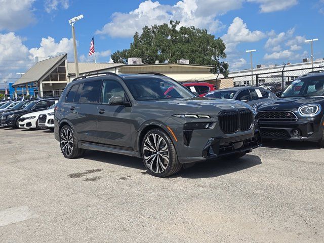 2025 BMW X7 xDrive40i