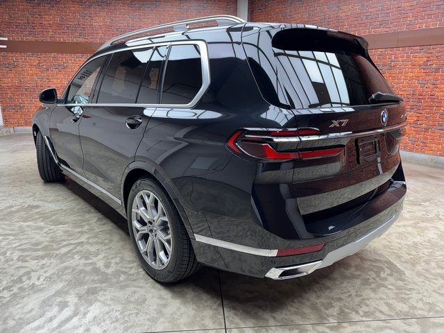 2025 BMW X7 xDrive40i