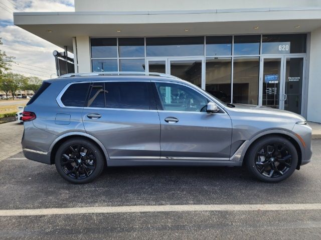 2025 BMW X7 xDrive40i