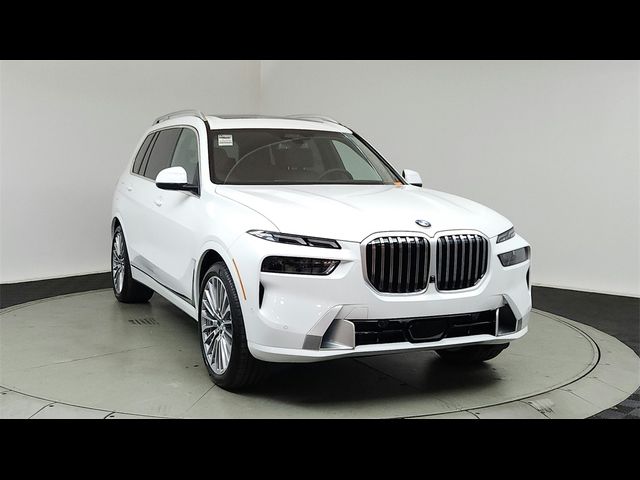 2025 BMW X7 xDrive40i