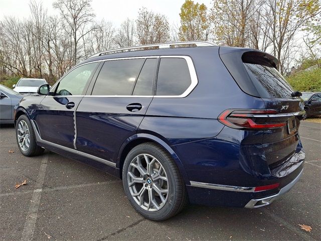 2025 BMW X7 xDrive40i