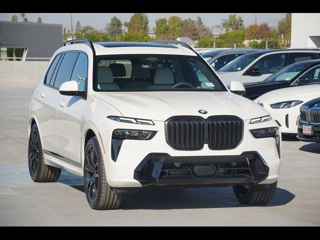 2025 BMW X7 xDrive40i