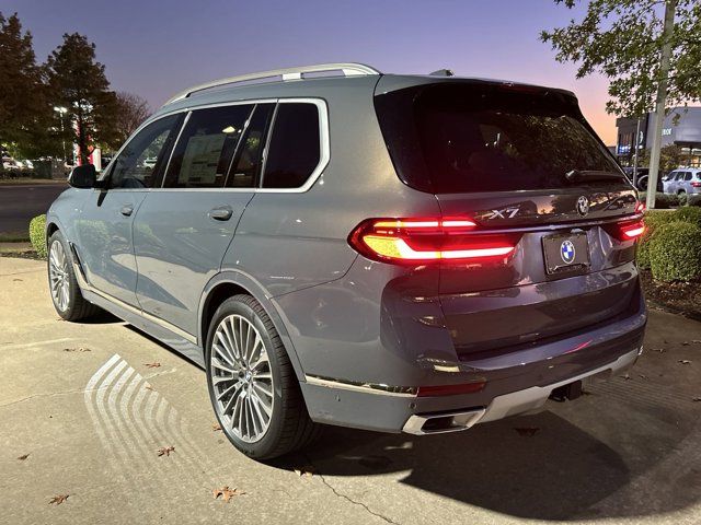 2025 BMW X7 xDrive40i