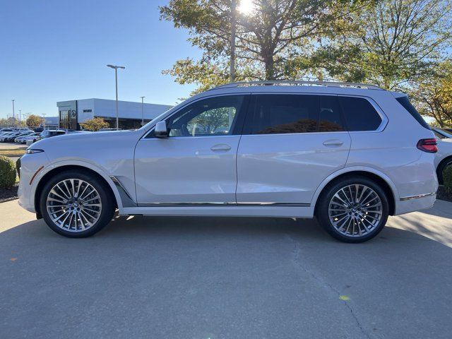 2025 BMW X7 xDrive40i