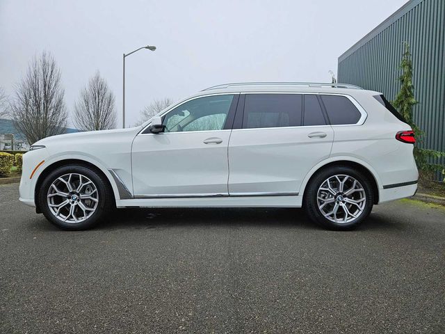 2025 BMW X7 xDrive40i