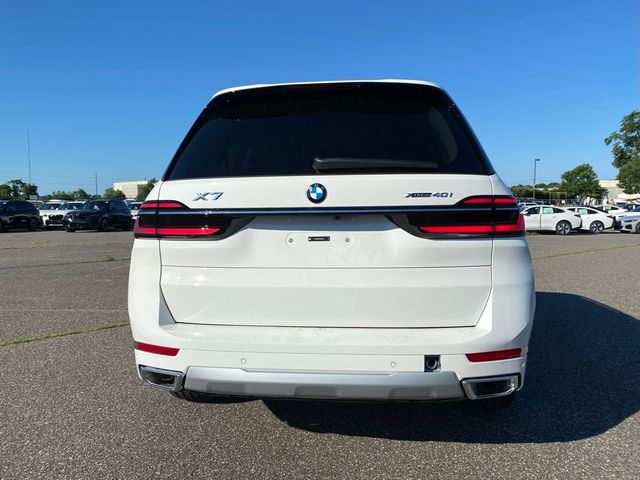 2025 BMW X7 xDrive40i