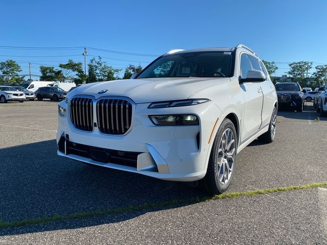 2025 BMW X7 xDrive40i