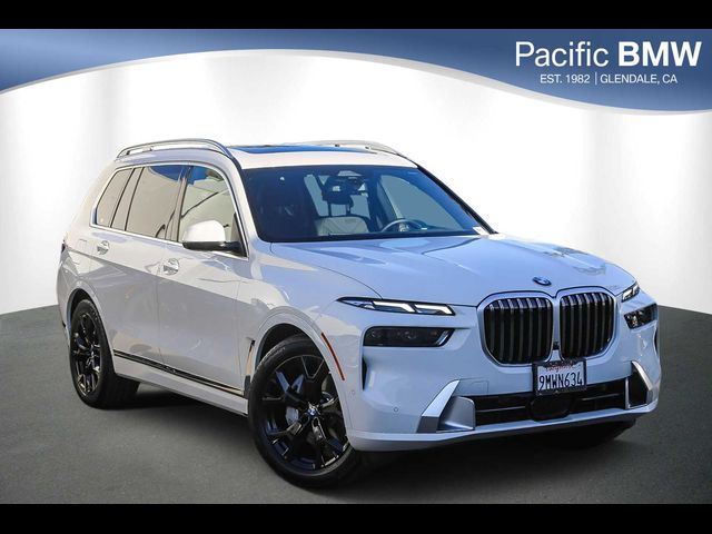 2025 BMW X7 xDrive40i