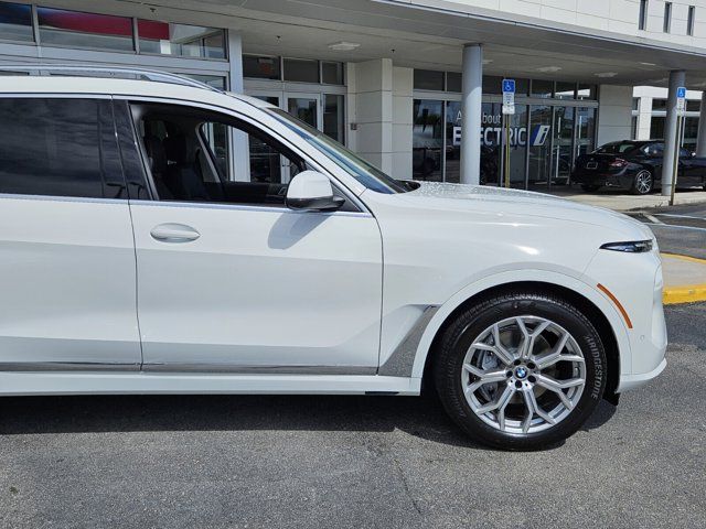 2025 BMW X7 xDrive40i