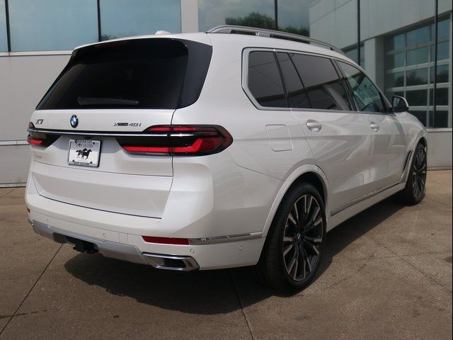 2025 BMW X7 xDrive40i