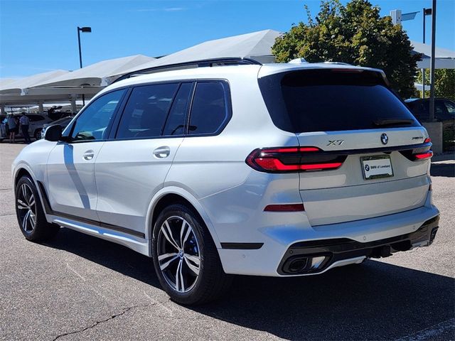 2025 BMW X7 xDrive40i