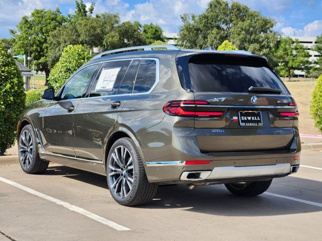 2025 BMW X7 xDrive40i