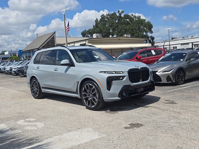 2025 BMW X7 xDrive40i