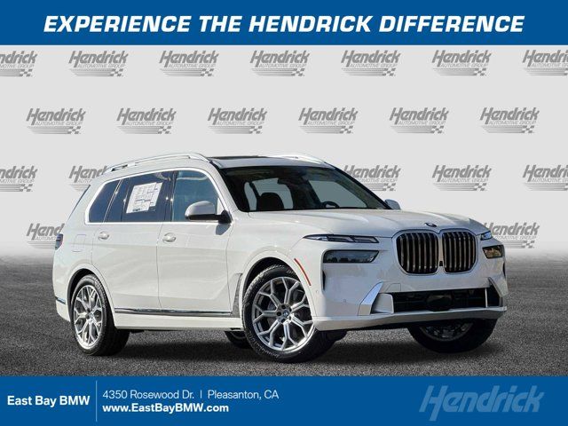 2025 BMW X7 xDrive40i