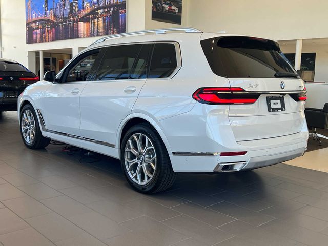 2025 BMW X7 xDrive40i