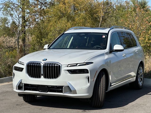 2025 BMW X7 xDrive40i