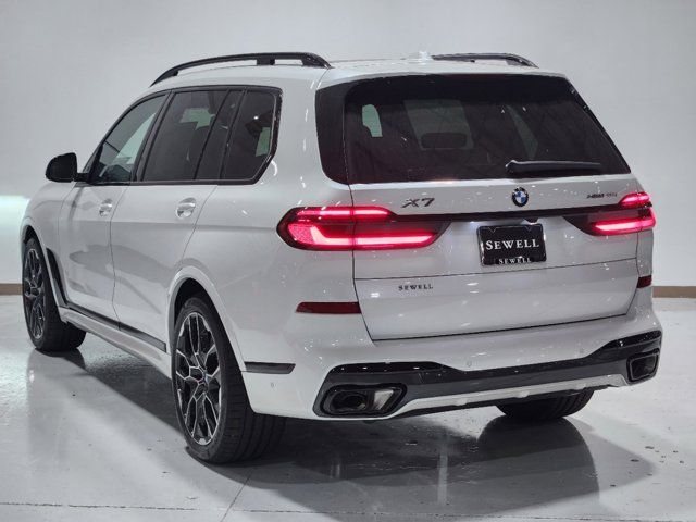 2025 BMW X7 xDrive40i