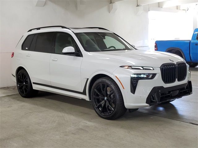 2025 BMW X7 xDrive40i