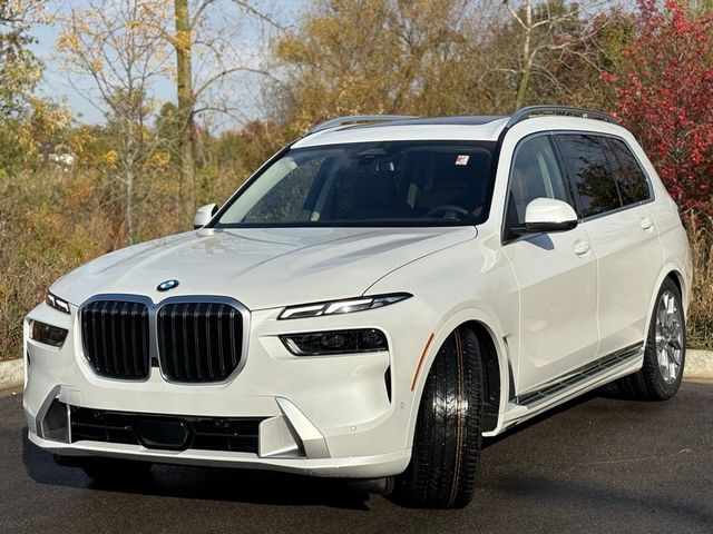 2025 BMW X7 xDrive40i