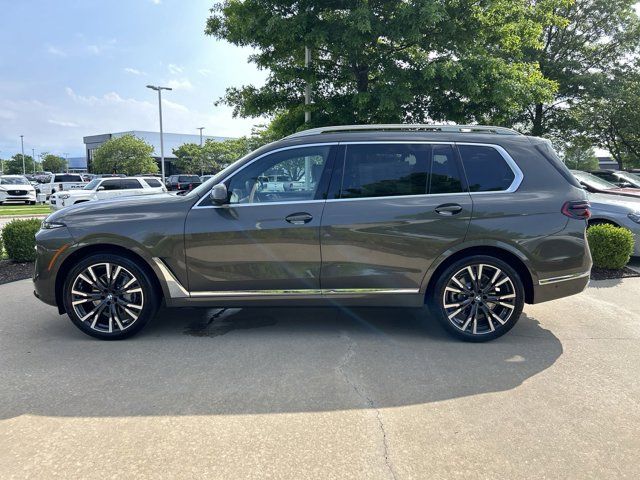 2025 BMW X7 xDrive40i