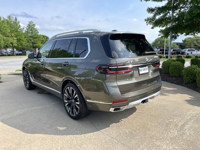 2025 BMW X7 xDrive40i