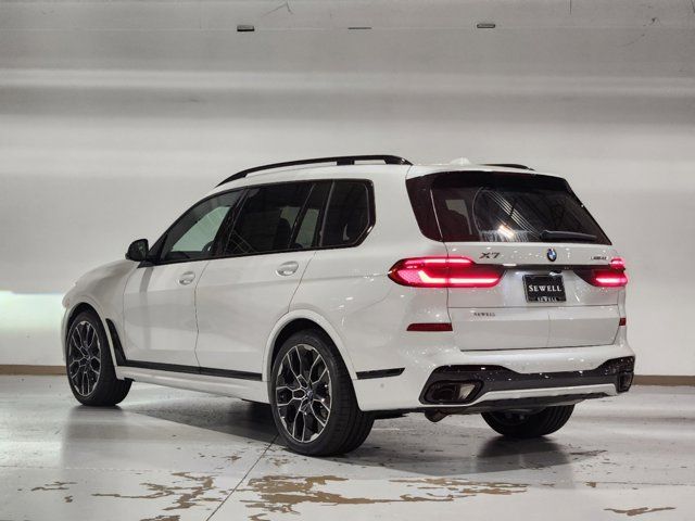 2025 BMW X7 xDrive40i