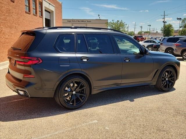 2025 BMW X7 xDrive40i