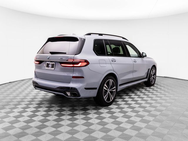 2025 BMW X7 xDrive40i