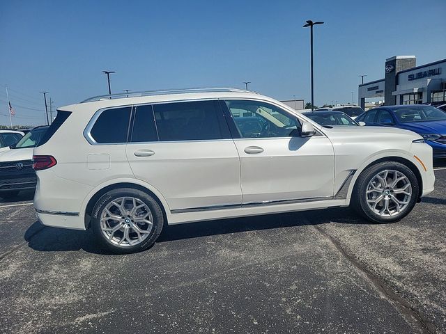 2025 BMW X7 xDrive40i