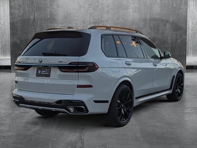 2025 BMW X7 xDrive40i