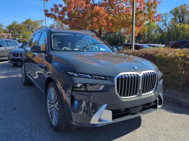 2025 BMW X7 xDrive40i