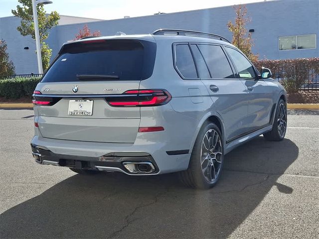 2025 BMW X7 xDrive40i