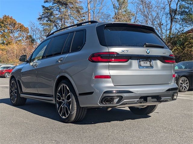 2025 BMW X7 xDrive40i