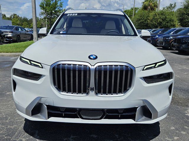 2025 BMW X7 xDrive40i