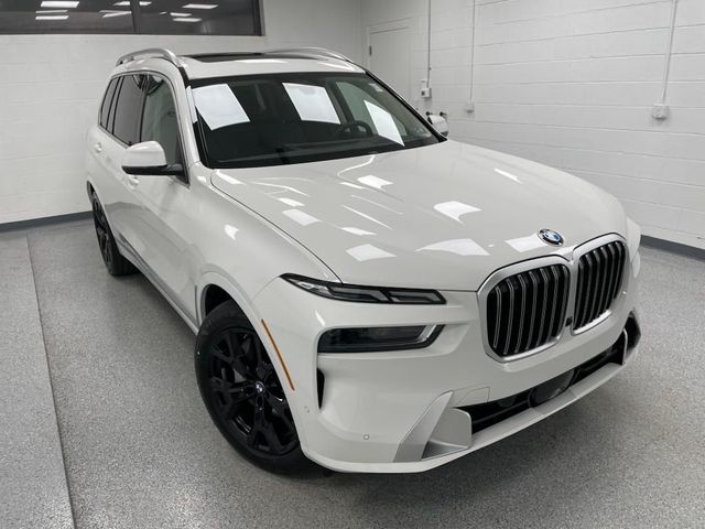 2025 BMW X7 xDrive40i