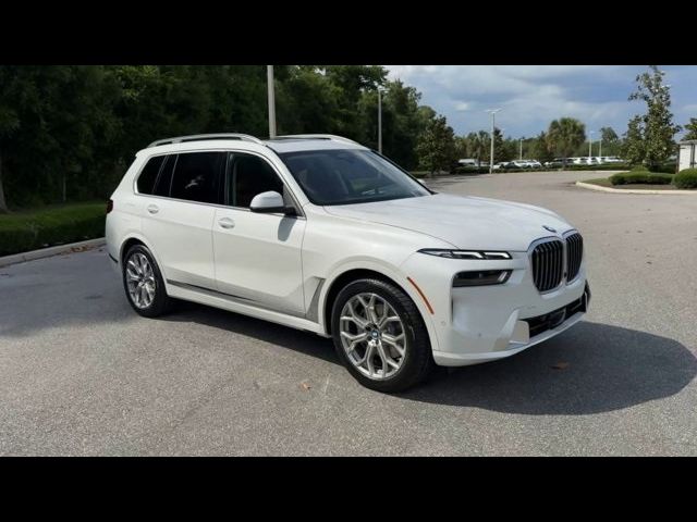 2025 BMW X7 xDrive40i