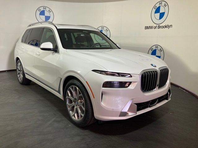 2025 BMW X7 xDrive40i