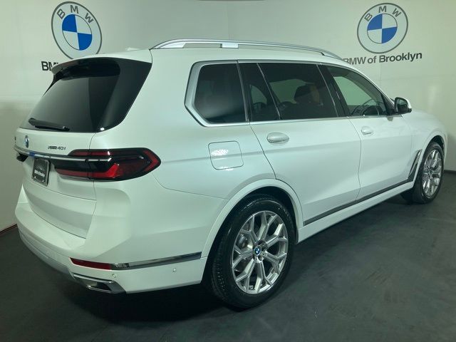 2025 BMW X7 xDrive40i