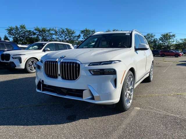 2025 BMW X7 xDrive40i