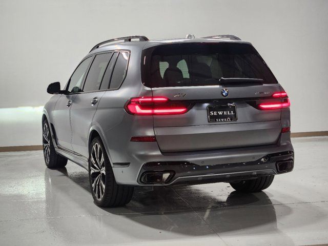 2025 BMW X7 xDrive40i