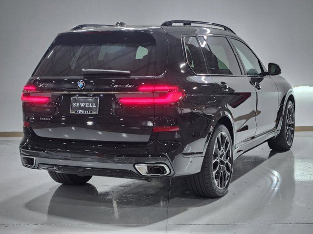 2025 BMW X7 xDrive40i