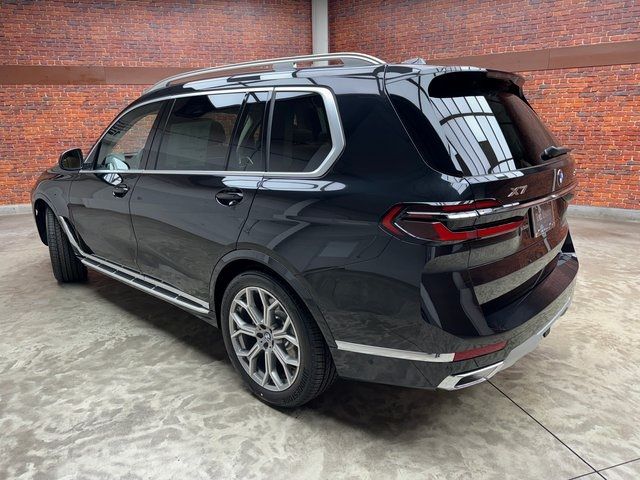 2025 BMW X7 xDrive40i