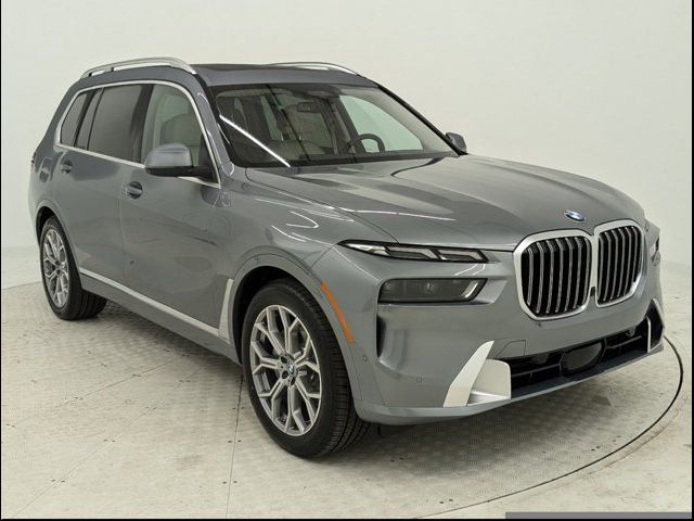 2025 BMW X7 xDrive40i