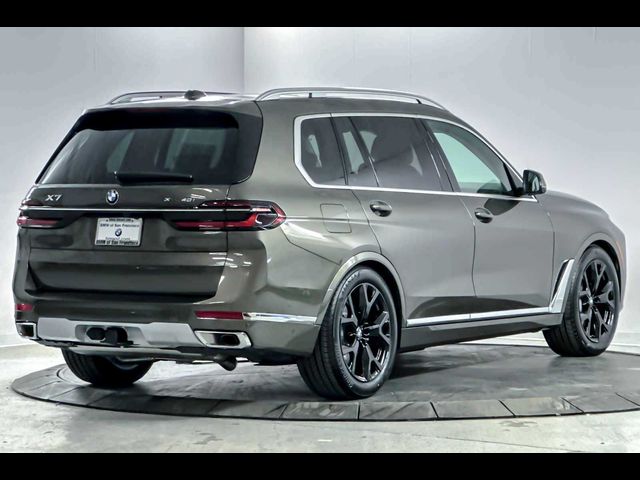 2025 BMW X7 xDrive40i