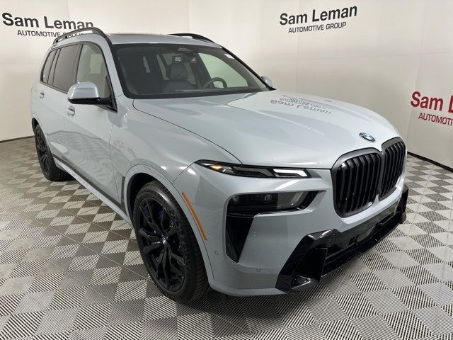 2025 BMW X7 xDrive40i