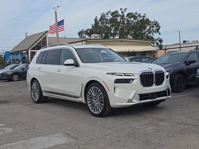 2025 BMW X7 xDrive40i