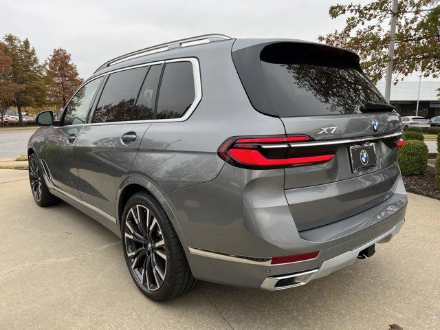 2025 BMW X7 xDrive40i